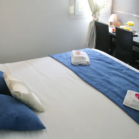 & Gil De France Cap D'agde Agde