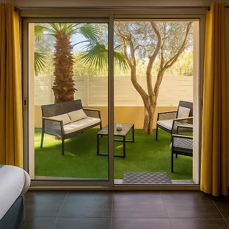 Gil De France Hotel