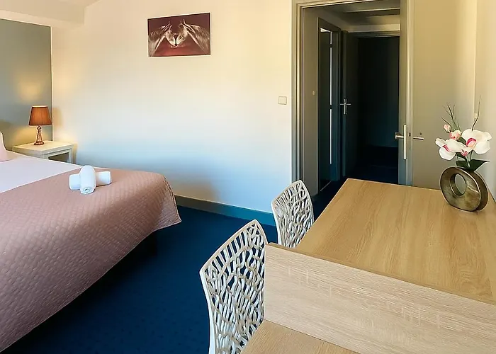 & Gil De France Cap D'agde Agde